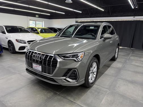 2023 Audi Q3 Premium 45 TFSI S line quattro Tiptronic