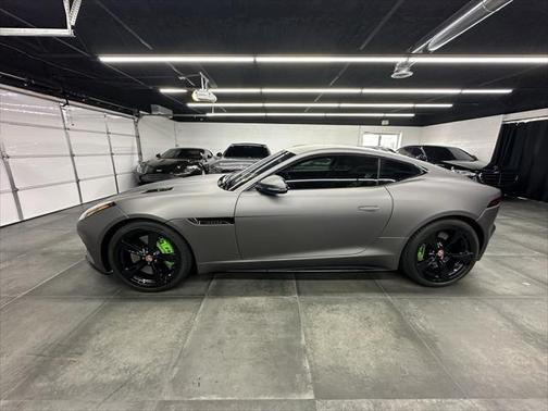 2019 Jaguar F-TYPE R