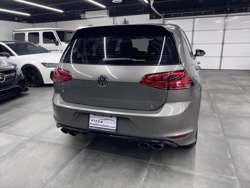 2015 Volkswagen Golf R 4-Door w/DCC & Navigation