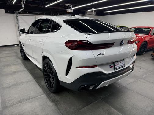 2024 BMW X6 xDrive40i