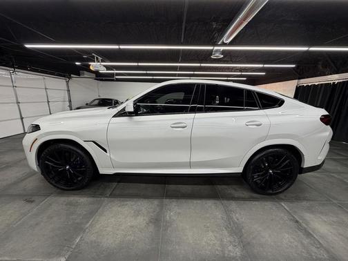 2024 BMW X6 xDrive40i