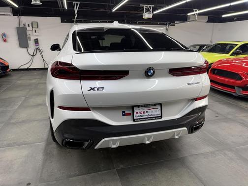 2024 BMW X6 xDrive40i