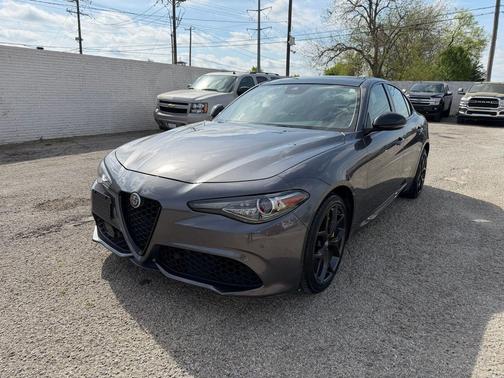 Vesuvio Gray Metallic 2020 Alfa Romeo Giulia Sport
