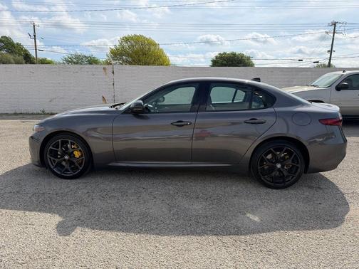 Vesuvio Gray Metallic 2020 Alfa Romeo Giulia Sport