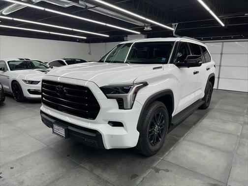 2023 Toyota Sequoia SR5