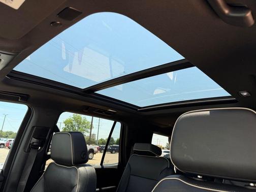 Midnight Blue Metallic 2022 Chevrolet Tahoe Premier
