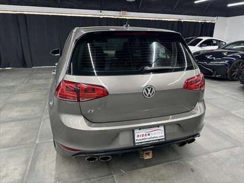 2016 Volkswagen Golf R 4-Door w/DCC & Navigation