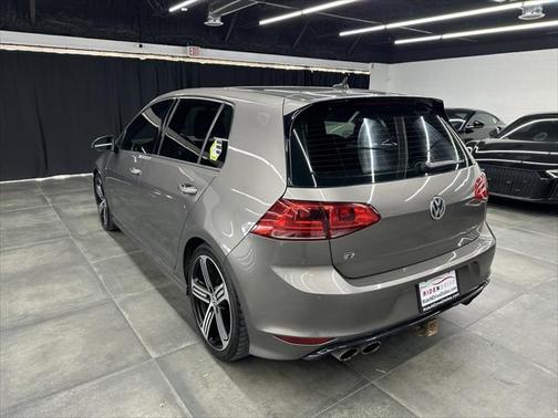 2016 Volkswagen Golf R 4-Door w/DCC & Navigation