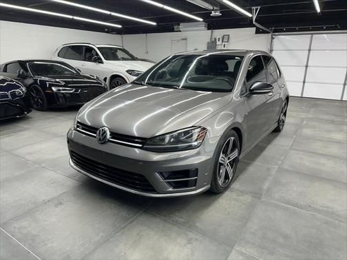 2016 Volkswagen Golf R 4-Door w/DCC & Navigation