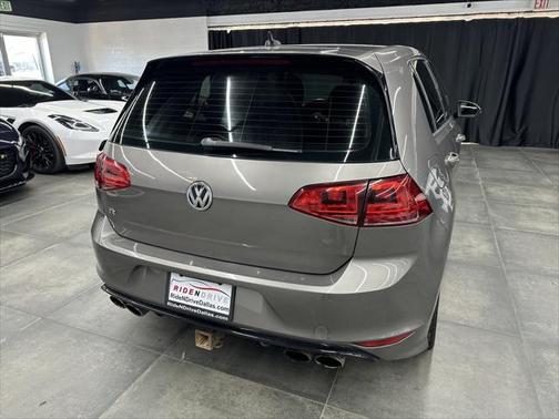 2016 Volkswagen Golf R 4-Door w/DCC & Navigation