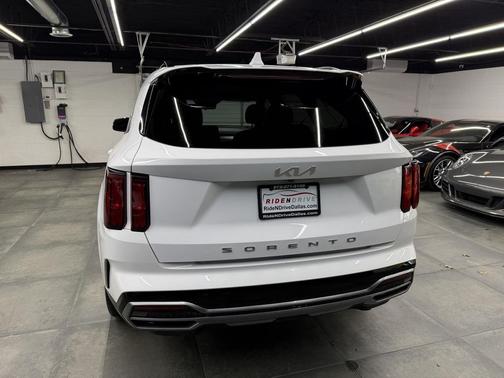 2022 Kia Sorento SX
