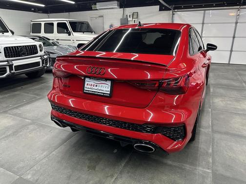 2022 Audi RS 3 TFSI quattro S tronic