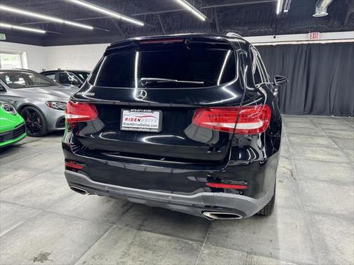 2018 Mercedes-Benz GLC 300 Base