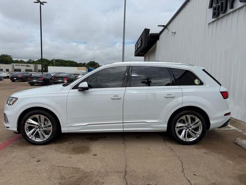 Glacier White Metallic 2021 Audi Q7 55 Prestige
