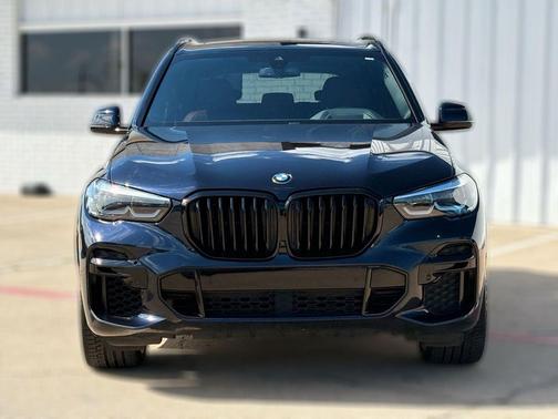 Carbon Black Metallic 2023 BMW X5 M50i