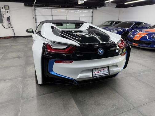2019 BMW i8 Base