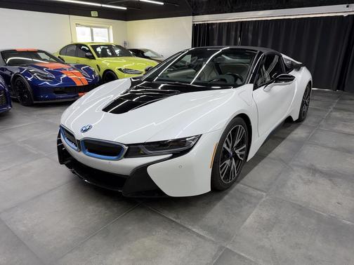 2019 BMW i8 Base