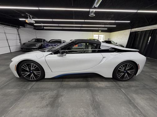 2019 BMW i8 Base