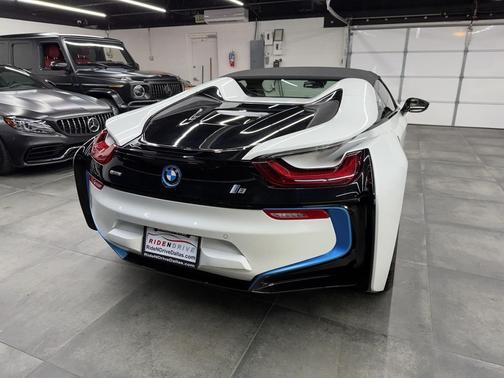 2019 BMW i8 Base