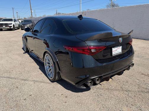2018 Alfa Romeo Giulia Quadrifoglio