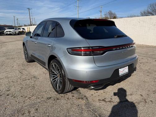 2020 Porsche Macan Base
