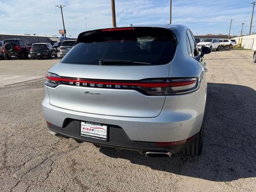 2020 Porsche Macan Base