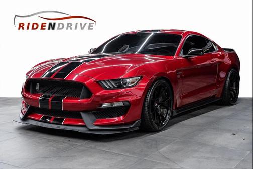 2017 Ford Shelby GT350 Base