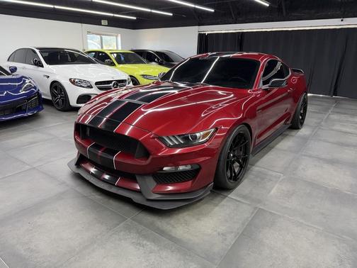 2017 Ford Shelby GT350 Base