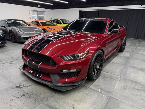 2017 Ford Shelby GT350 Base