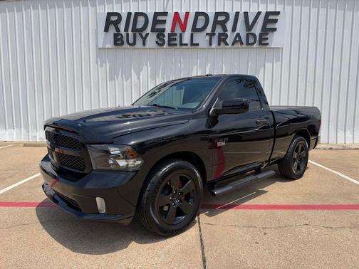 Brilliant Black Crystal Pearlcoat 2019 RAM 1500 Express