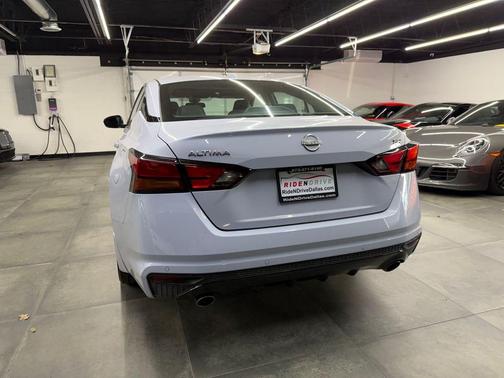 2024 Nissan Altima SR FWD