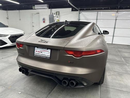 2015 Jaguar F-TYPE R