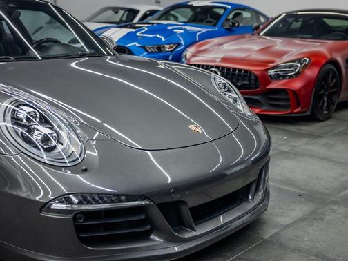 2016 Porsche 911 Carrera GTS