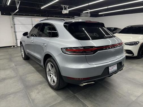 2021 Porsche Macan Base
