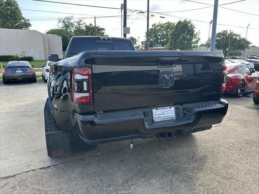 2022 RAM 3500 Limited Crew Cab 4x4 8' Box