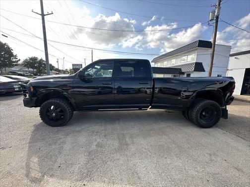2022 RAM 3500 Limited Crew Cab 4x4 8' Box