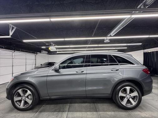 2016 Mercedes-Benz GLC 300 Base