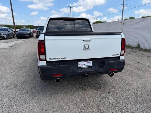 Platinum White Pearl 2022 Honda Ridgeline RTL-E