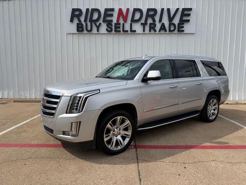Radiant Silver Metallic 2018 Cadillac Escalade ESV Luxury