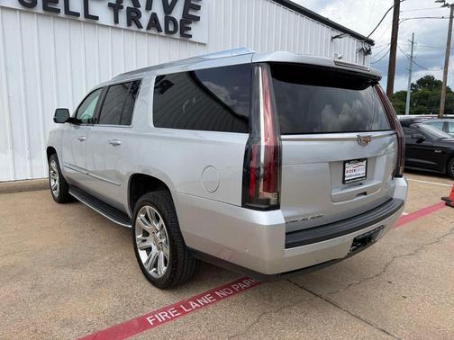 Radiant Silver Metallic 2018 Cadillac Escalade ESV Luxury