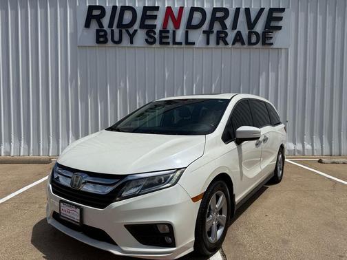 White Diamond Pearl 2018 Honda Odyssey EX-L
