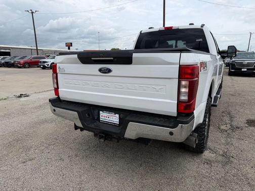 Oxford White 2020 Ford F-250 Lariat