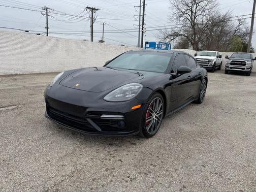 2017 Porsche Panamera Turbo