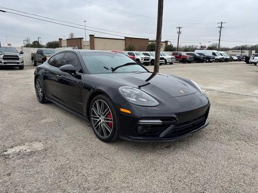 2017 Porsche Panamera Turbo
