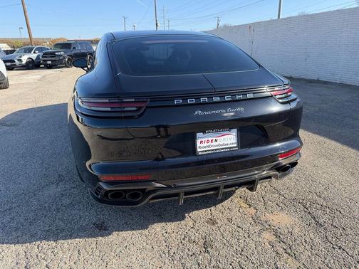 2017 Porsche Panamera Turbo