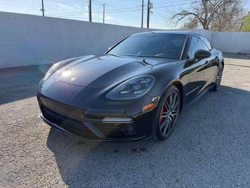 2017 Porsche Panamera Turbo