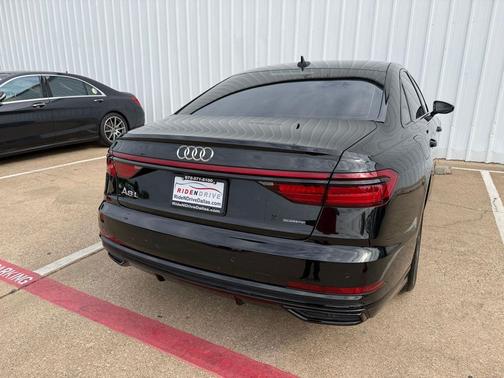 Mythos Black Metallic 2020 Audi A8 L 60