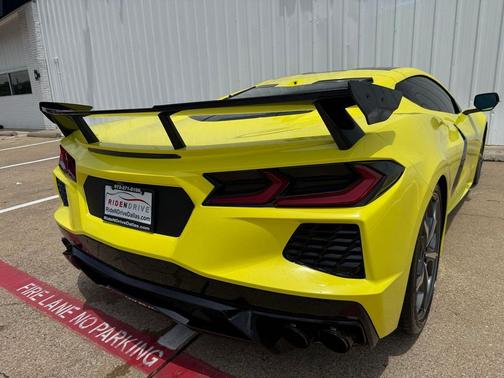 Arctic White 2021 Chevrolet Corvette Stingray w/3LT