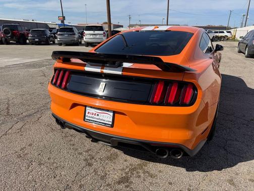 2020 Ford Shelby GT350 Base