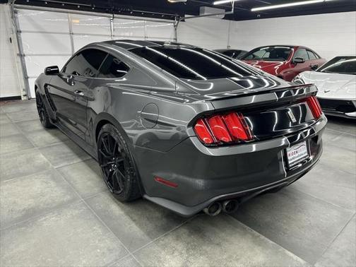 2016 Ford Shelby GT350 Base